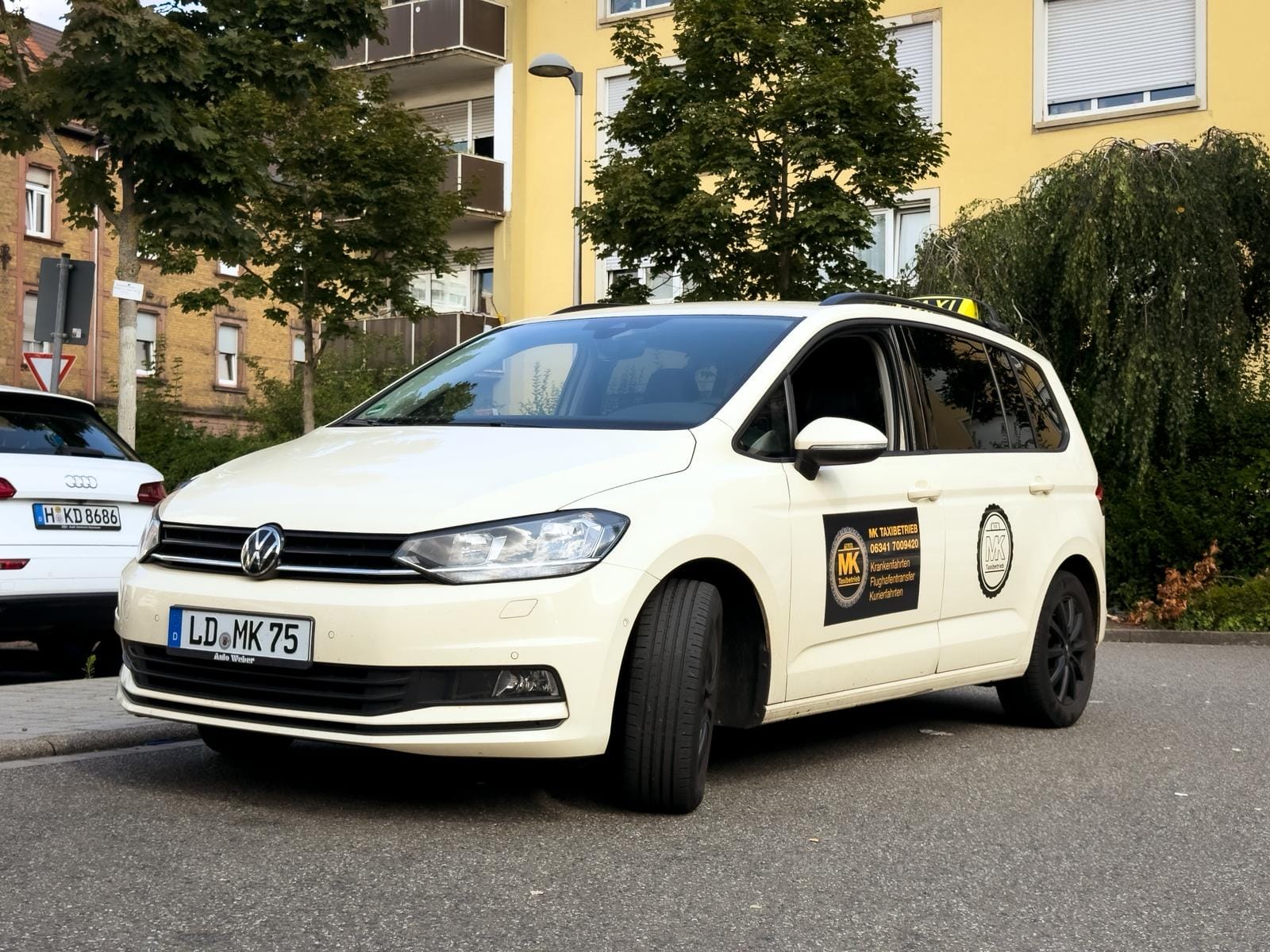 White MK taxibetreib landau taxii
